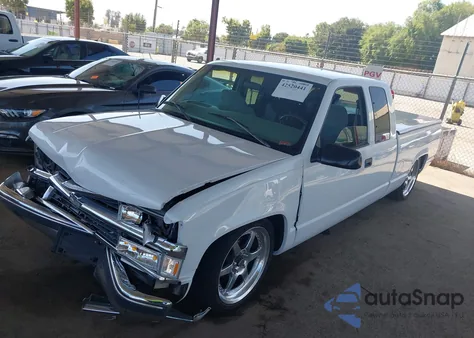 1997 Chevrolet Gmt-400 Fleetside z USA, uszkodzony, nr VIN 2GCEC19R9V1282705